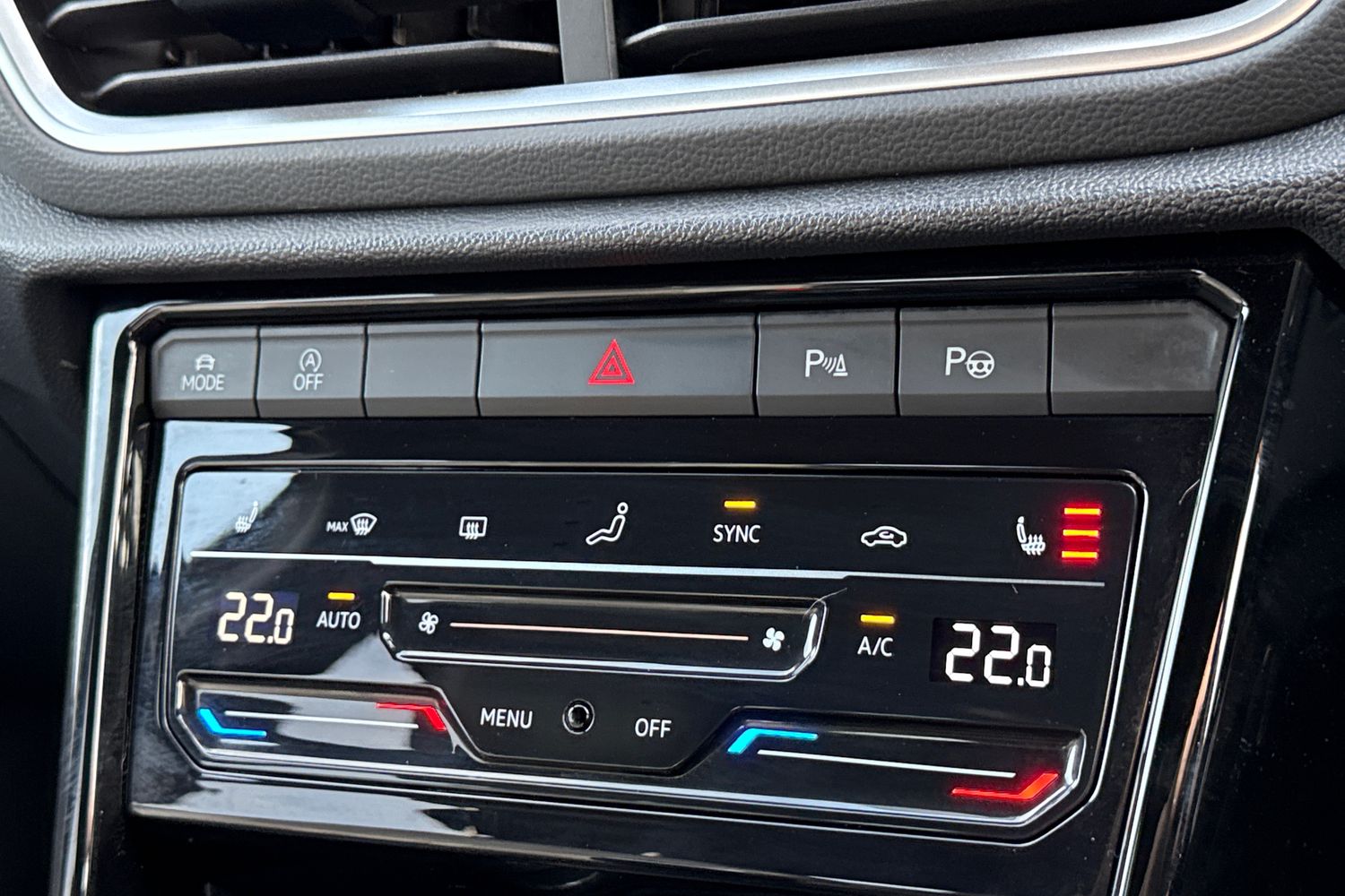 Used Volkswagen T-Roc 2023 for sale - 76006851: Photo 35