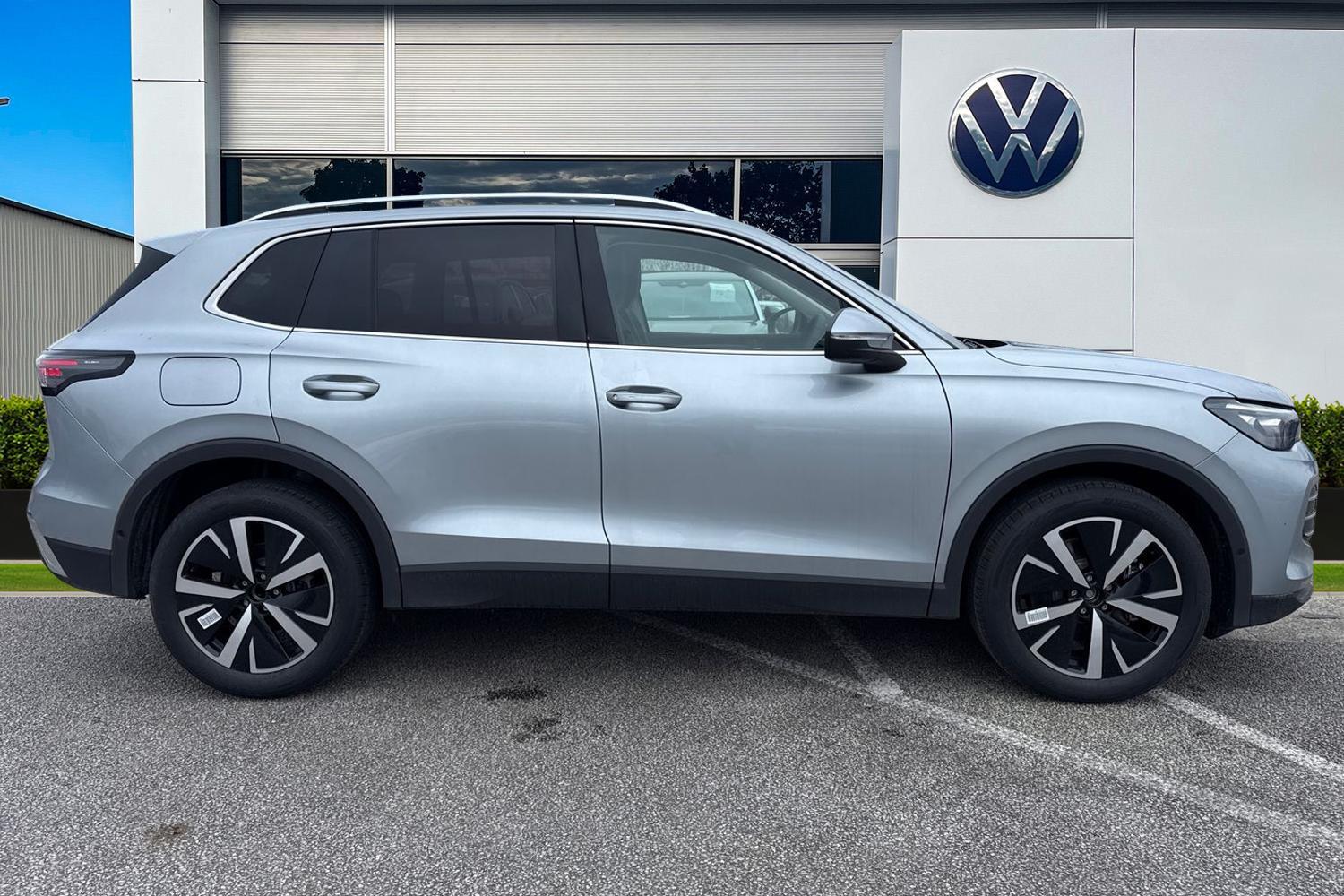 Used Volkswagen Tiguan 2026 for sale - 77368320: Photo 3