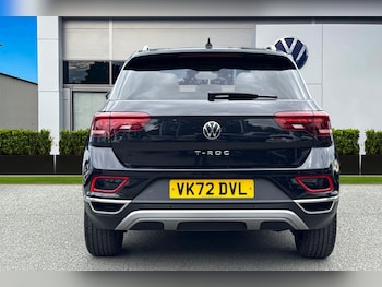 Used Volkswagen T-Roc 2022 for sale - 75261668: Photo