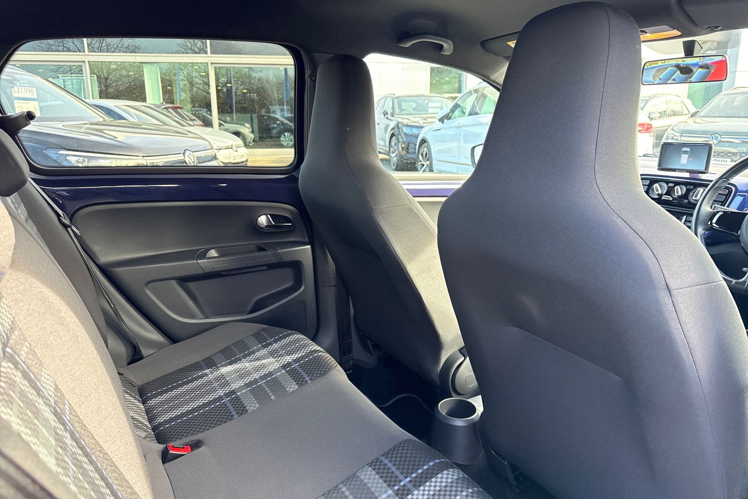 Used Volkswagen up! 2016 for sale - 77733620: Photo 31