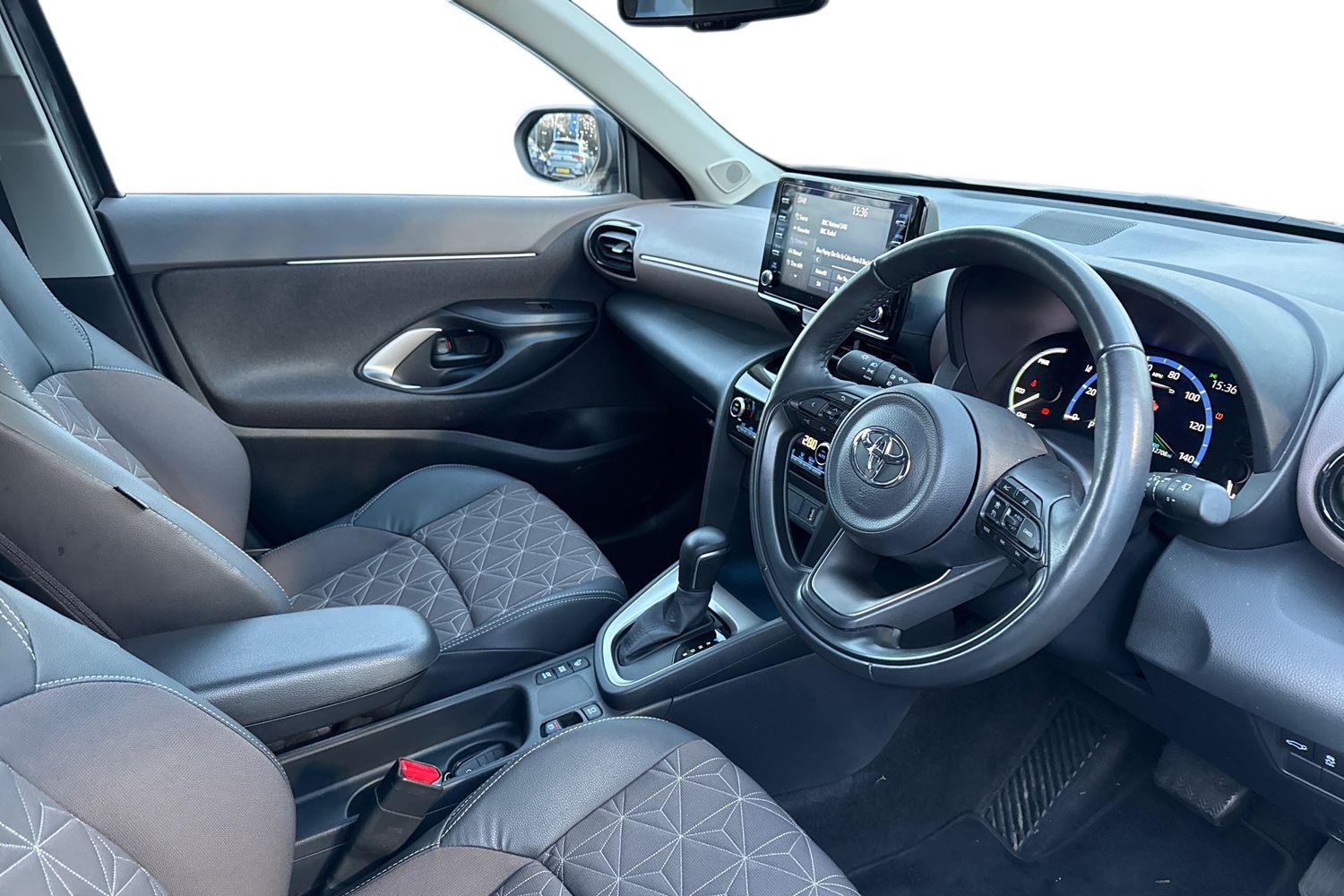 Used Toyota Yaris Cross 2023 for sale - 76985280: Photo 14