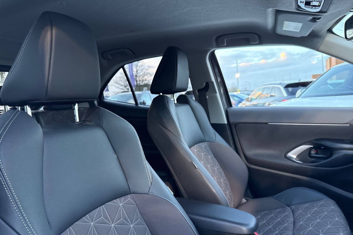 Used Toyota Yaris Cross 2023 for sale - 76985280: Photo 24