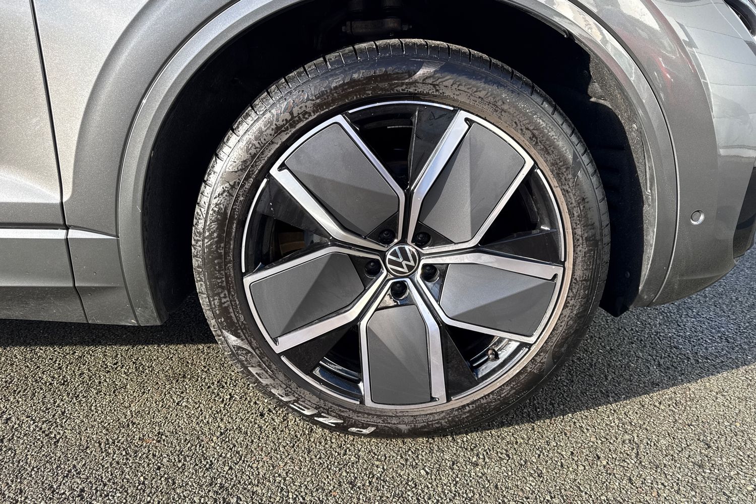 Used Volkswagen Touareg 2025 for sale - 77233233: Photo 10