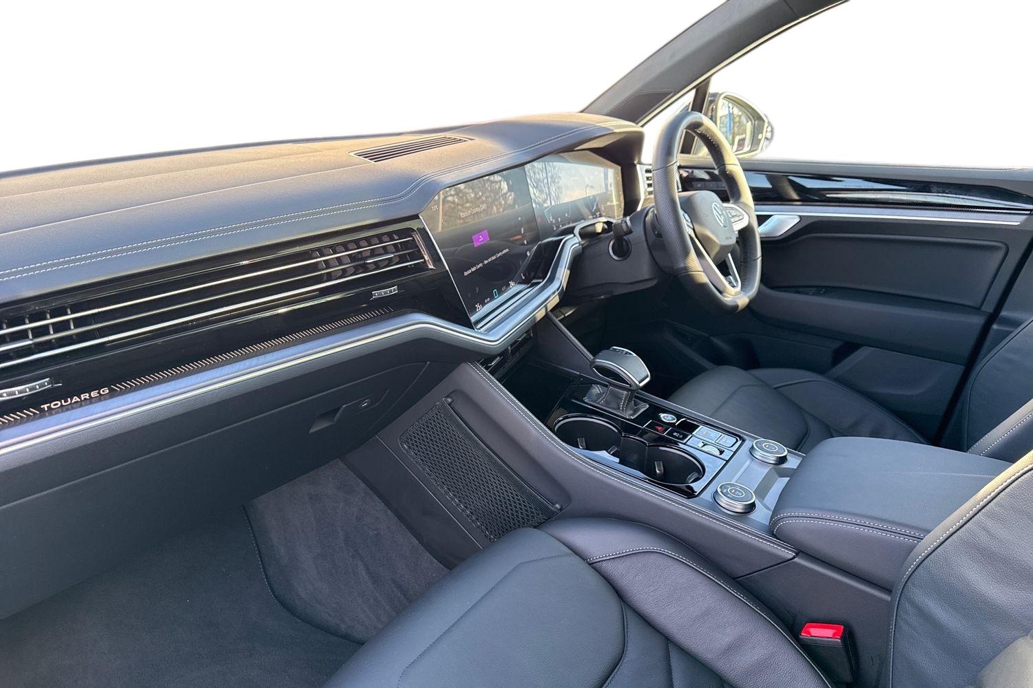 Used Volkswagen Touareg 2025 for sale - 77233233: Photo 15