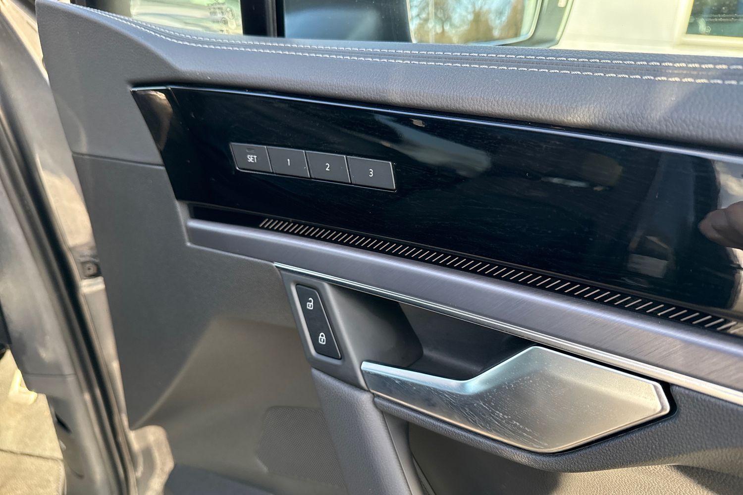 Used Volkswagen Touareg 2025 for sale - 77233233: Photo 21