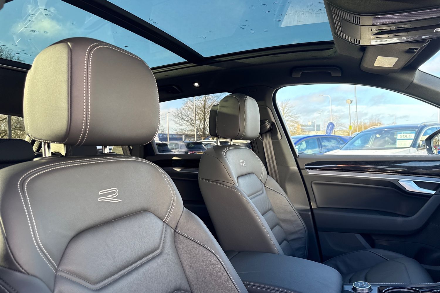 Used Volkswagen Touareg 2025 for sale - 77233233: Photo 24