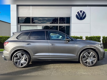 Used Volkswagen Touareg 2025 for sale - 77233233: Photo