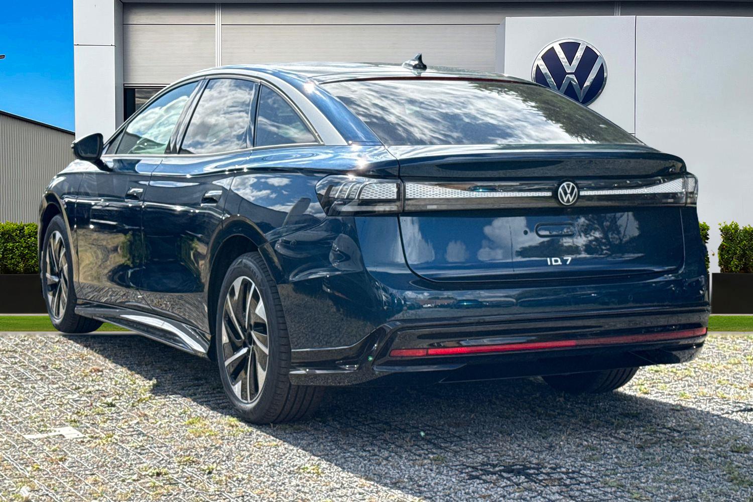 Used Volkswagen ID.7 2025 for sale - 76711762: Photo 2