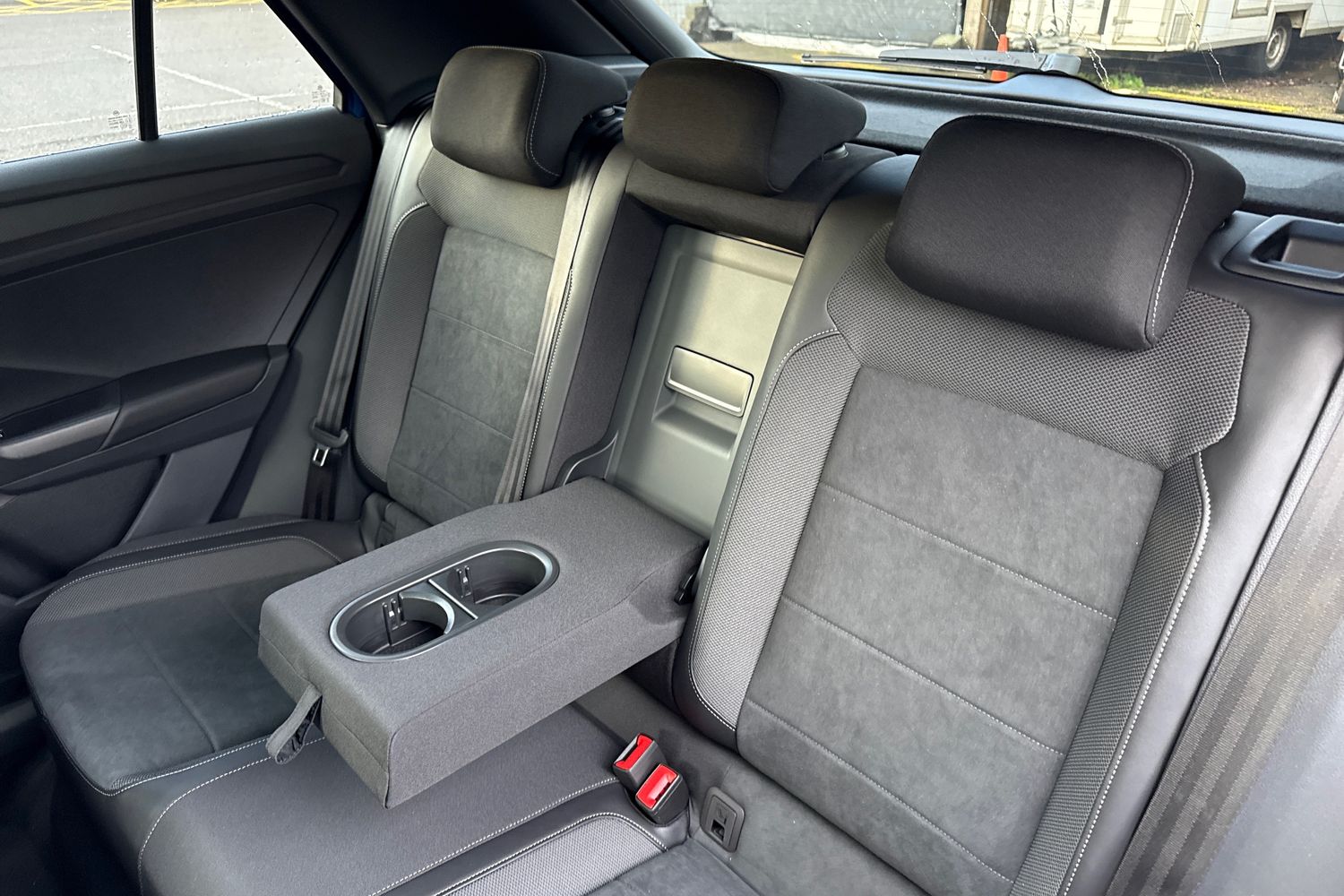 Used Volkswagen T-Roc 2025 for sale - 76985352: Photo 18