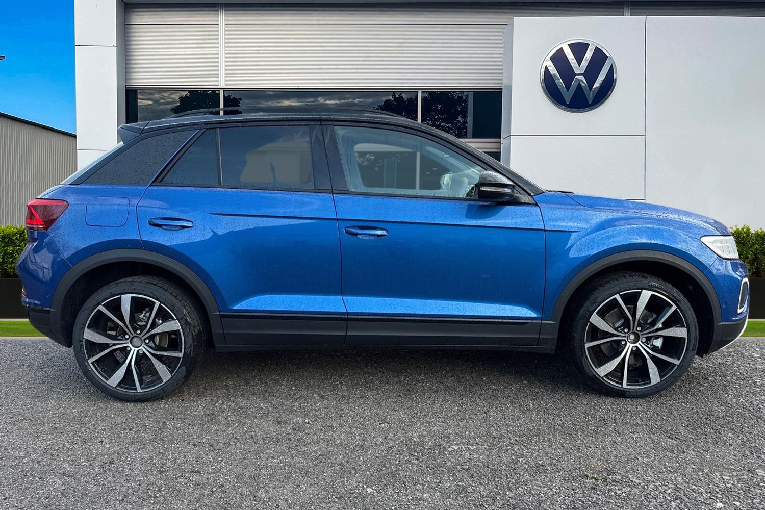 Used Volkswagen T-Roc 2025 for sale - 76985352: Photo 3