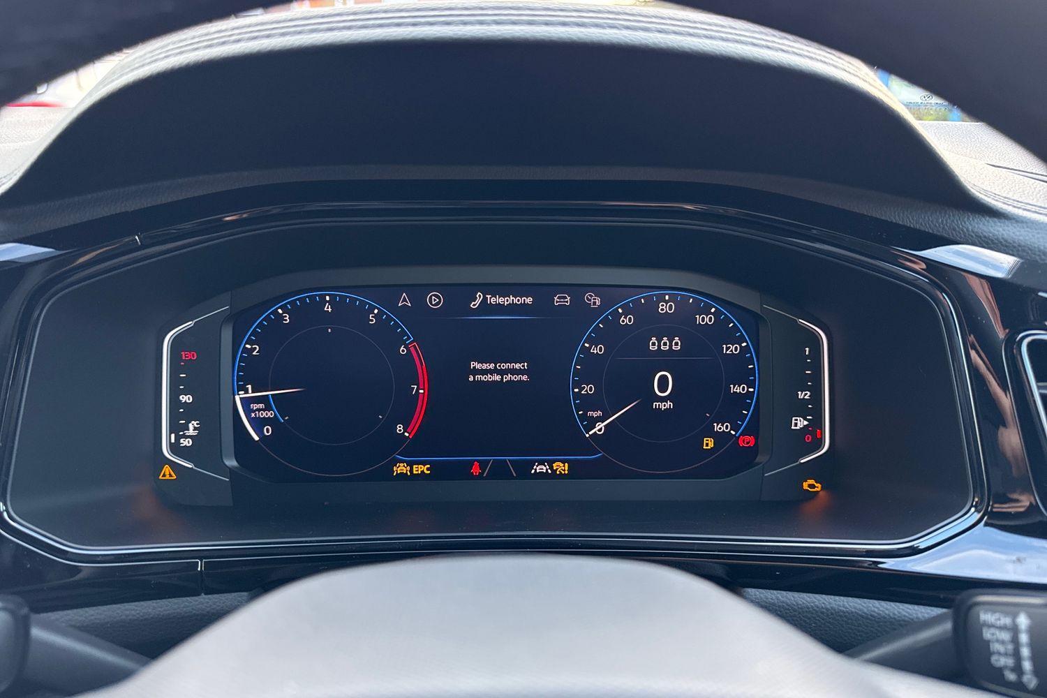 Used Volkswagen T-Roc 2025 for sale - 76985352: Photo 39