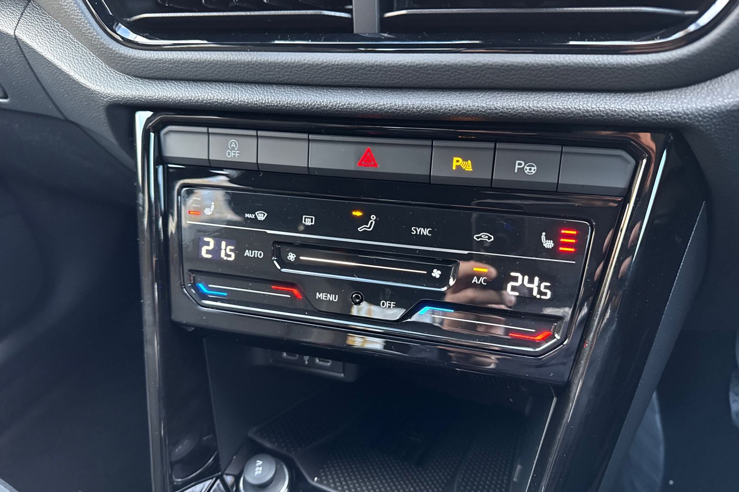 Used Volkswagen T-Roc 2025 for sale - 76985352: Photo 51