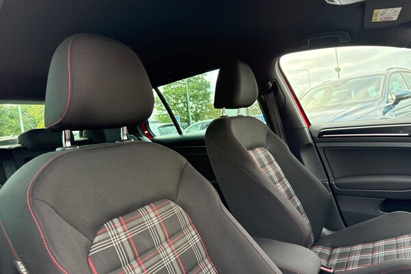 Used Volkswagen Golf 2016 for sale - 76218625: Photo 24