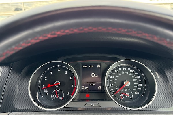 Used Volkswagen Golf 2016 for sale - 76218625: Photo 25