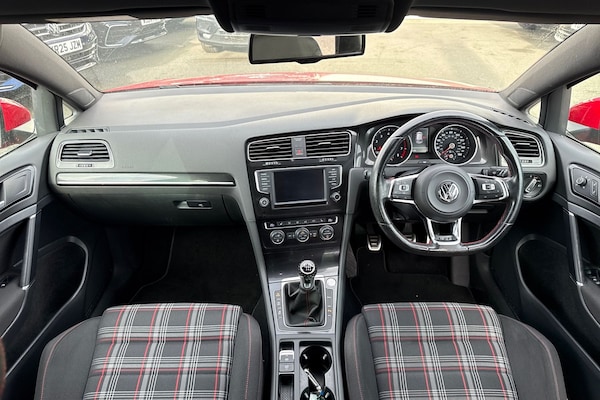 Used Volkswagen Golf 2016 for sale - 76218625: Photo 32