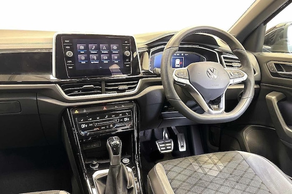 Used Volkswagen T-Roc 2025 for sale - 76300339: Photo 2