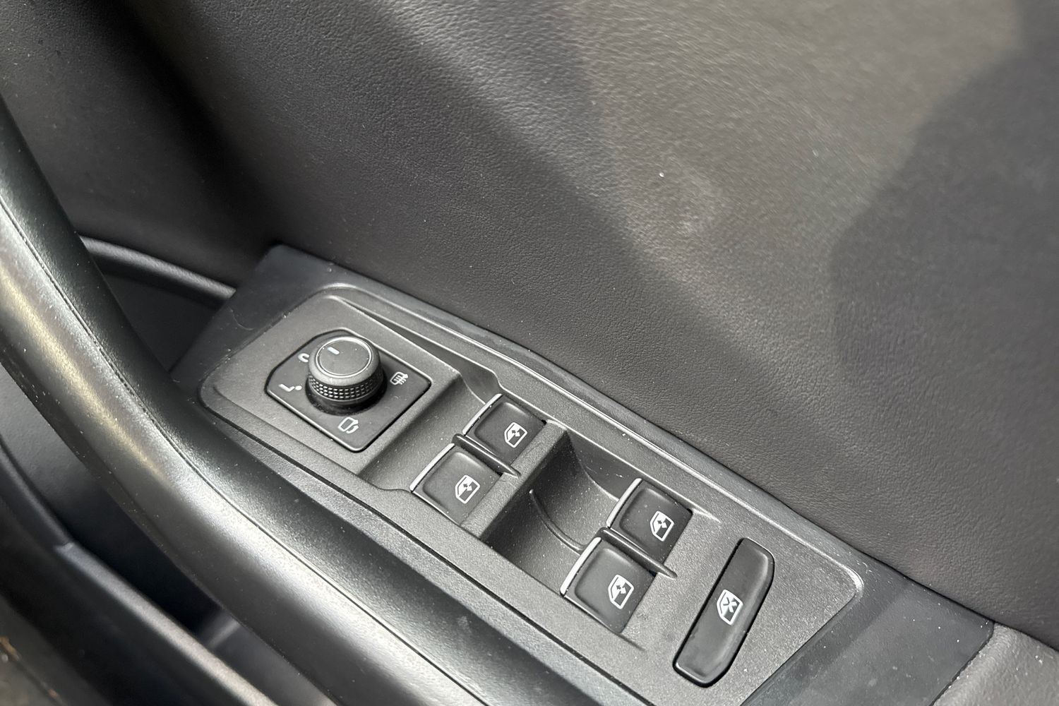 Used Volkswagen T-Roc 2021 for sale - 76739663: Photo 24