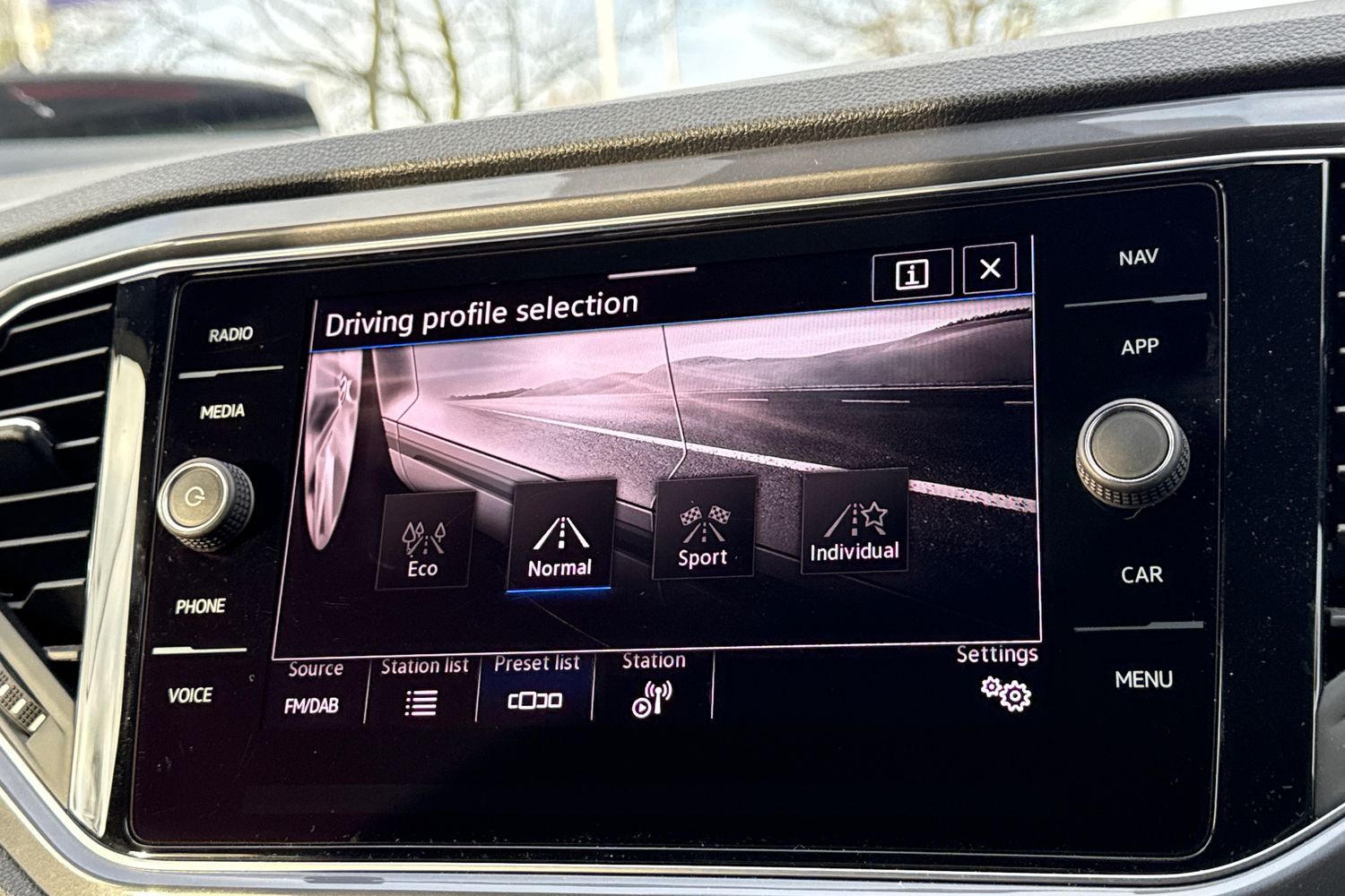 Used Volkswagen T-Roc 2021 for sale - 76739663: Photo 32