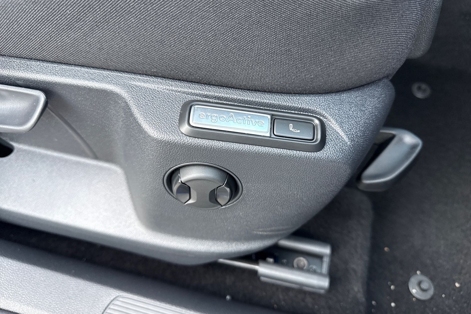 Used Volkswagen T-Roc 2025 for sale - 76985290: Photo 32