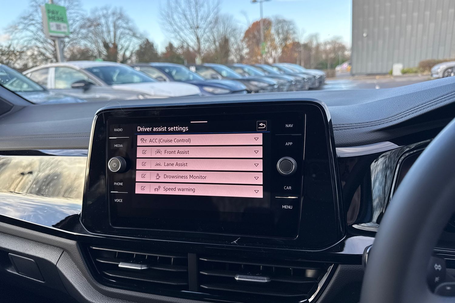 Used Volkswagen T-Roc 2025 for sale - 76985290: Photo 51