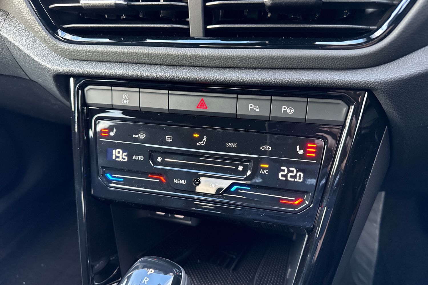 Used Volkswagen T-Roc 2025 for sale - 76985290: Photo 54