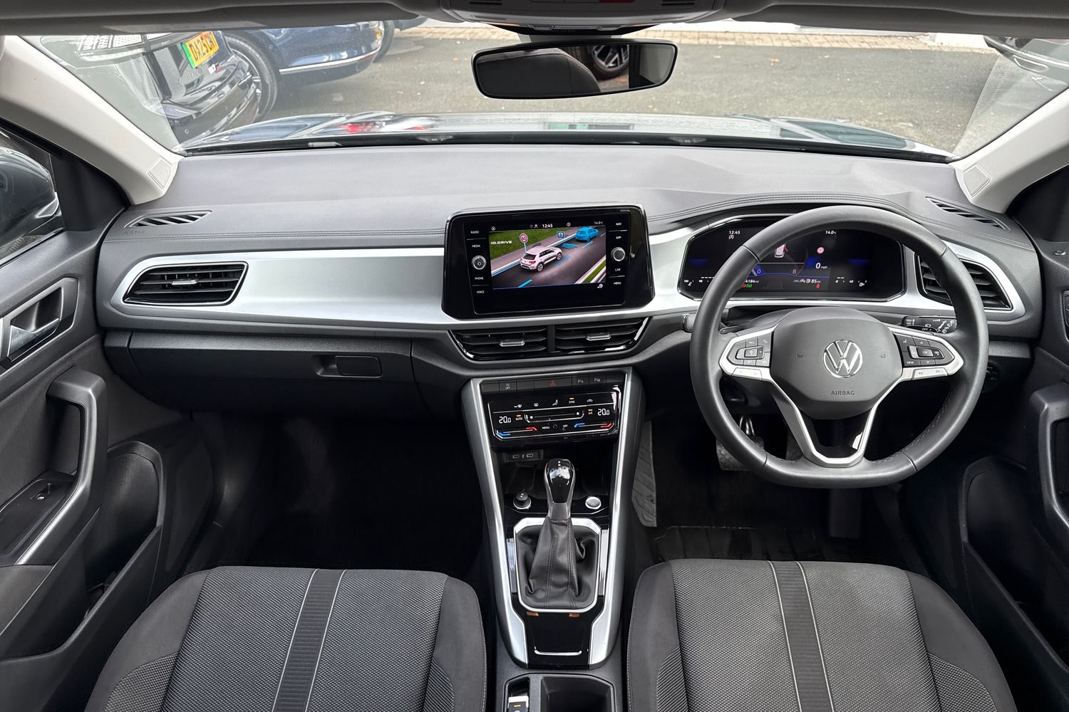 Used Volkswagen T-Roc 2025 for sale - 76324049: Photo 37