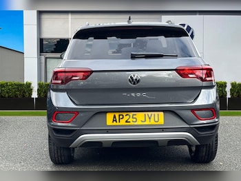 Used Volkswagen T-Roc 2025 for sale - 76324049: Photo