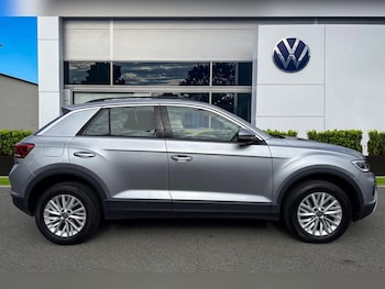 Used Volkswagen T-Roc 2023 for sale - 76119884: Photo 3