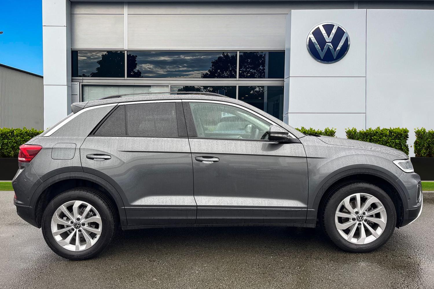 Used Volkswagen T-Roc 2025 for sale - 77728769: Photo 3
