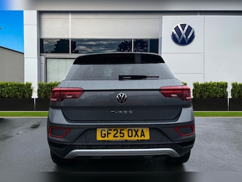 Used Volkswagen T-Roc 2025 for sale - 77728769: Photo
