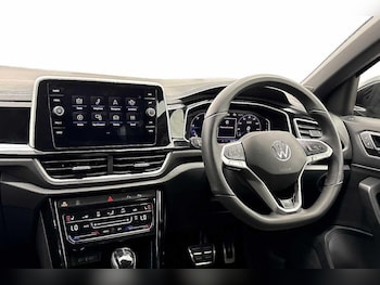 Used Volkswagen T-Roc 2025 for sale - 79355170: Photo