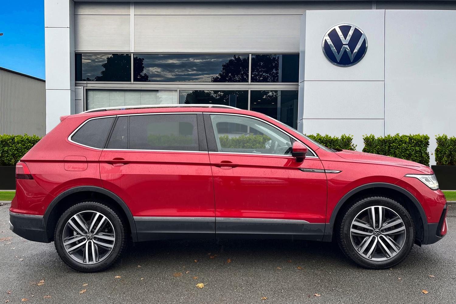 Used Volkswagen Tiguan Allspace 2023 for sale - 76564741: Photo 3