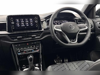 Used Volkswagen T-Roc 2025 for sale - 78962434: Photo