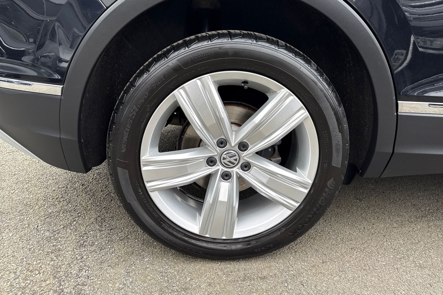 Used Volkswagen Tiguan 2021 for sale - 77820261: Photo 11