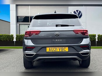 Used Volkswagen T-Roc 2021 for sale - 78078976: Photo