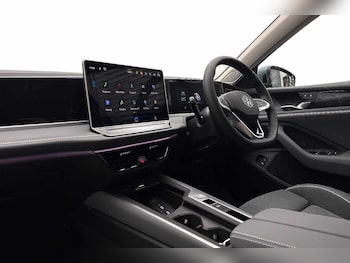 Used Volkswagen Passat 2025 for sale - 78925610: Photo