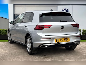 Used Volkswagen Golf 2025 for sale - 77742255: Photo