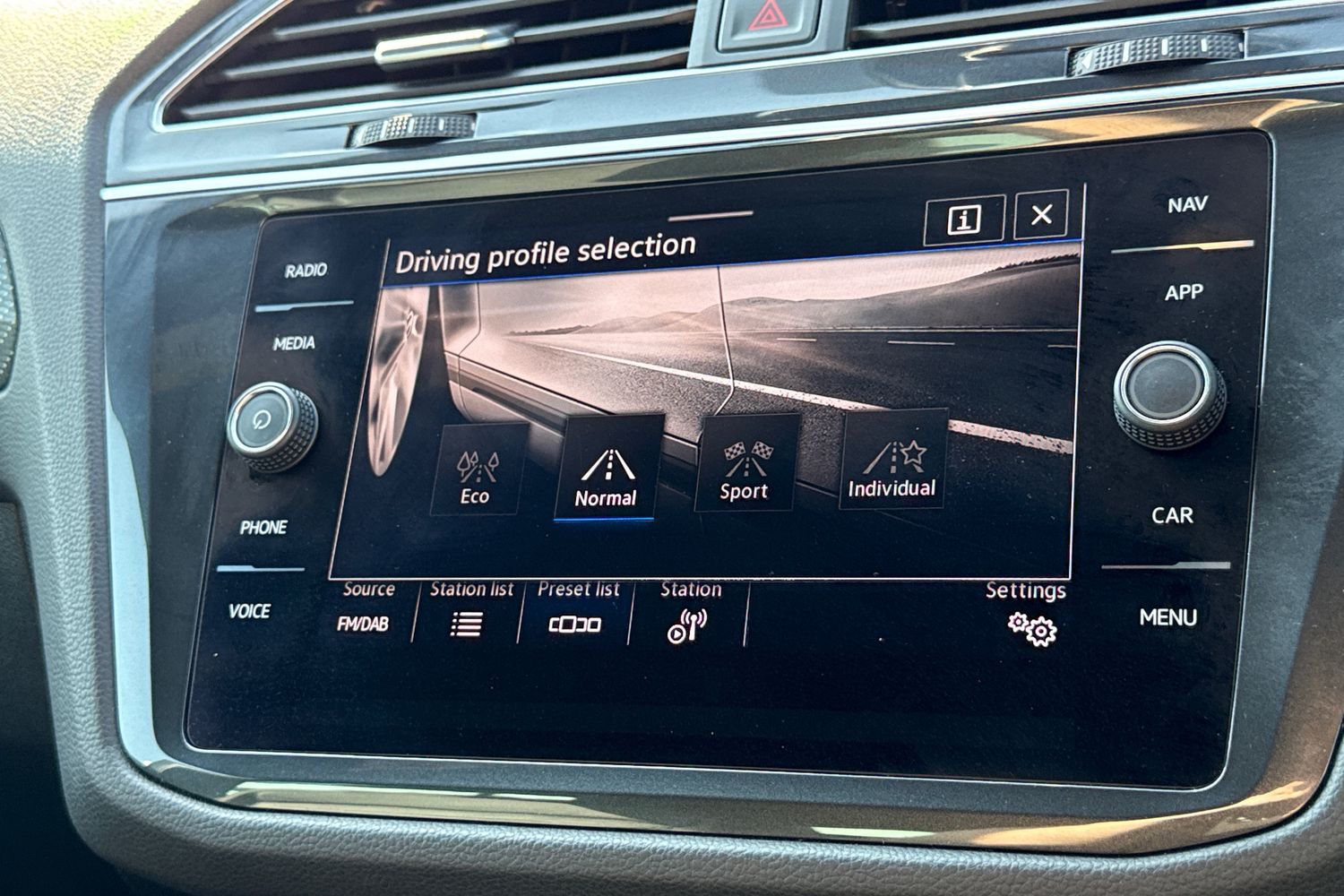 Used Volkswagen Tiguan 2023 for sale - 77961413: Photo 34