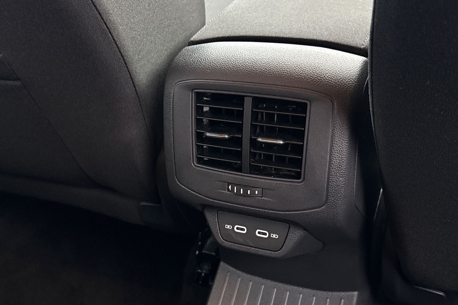 Used Volkswagen T-Roc 2025 for sale - 76876103: Photo 36