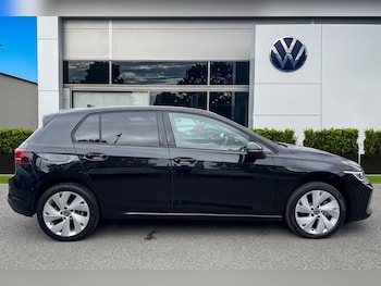 Used Volkswagen Golf 2024 for sale - 79551620: Photo