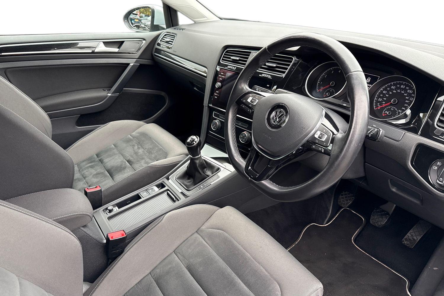 Used Volkswagen Golf 2017 for sale - 76502856: Photo 13