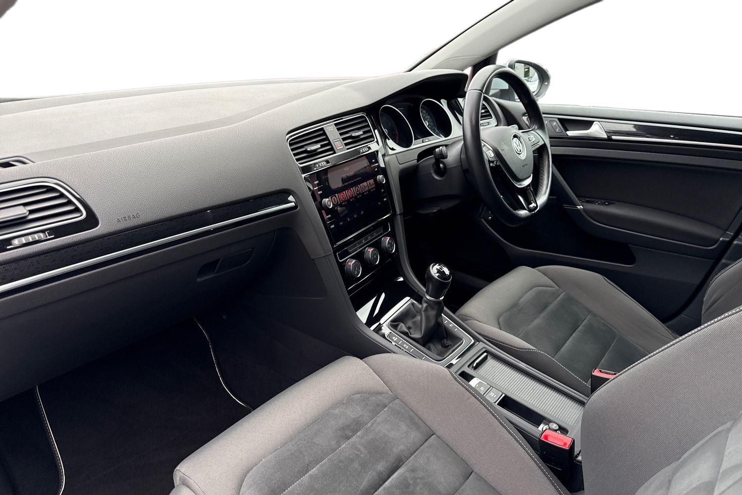 Used Volkswagen Golf 2017 for sale - 76502856: Photo 14