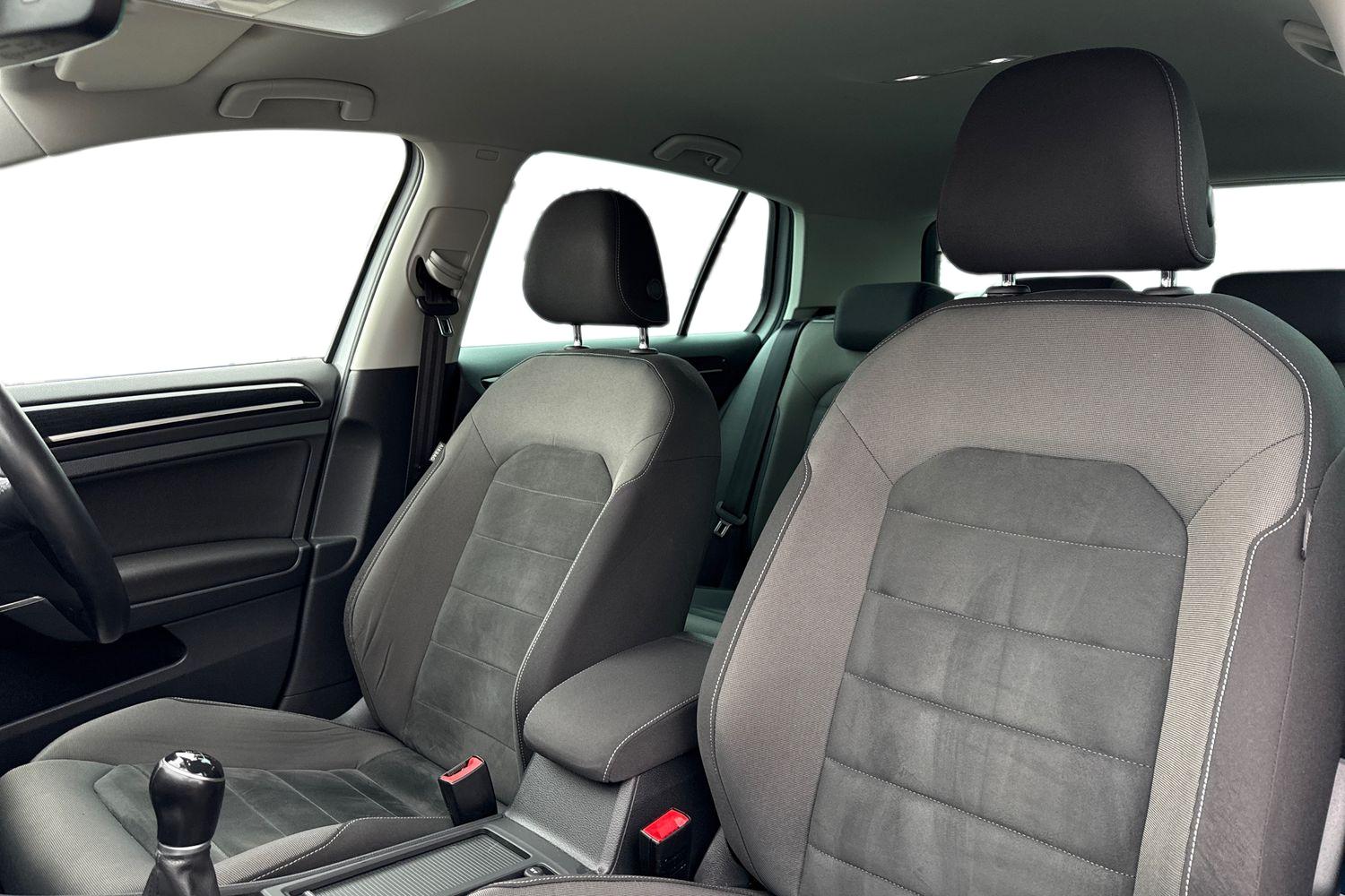 Used Volkswagen Golf 2017 for sale - 76502856: Photo 15