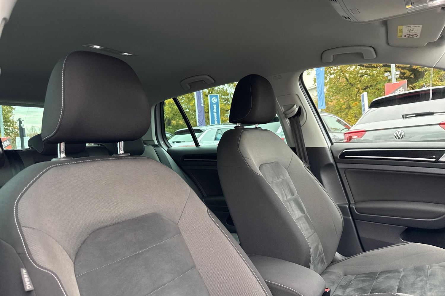 Used Volkswagen Golf 2017 for sale - 76502856: Photo 23