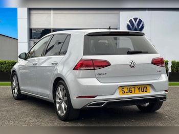 Used Volkswagen Golf 2017 for sale - 76502856: Photo
