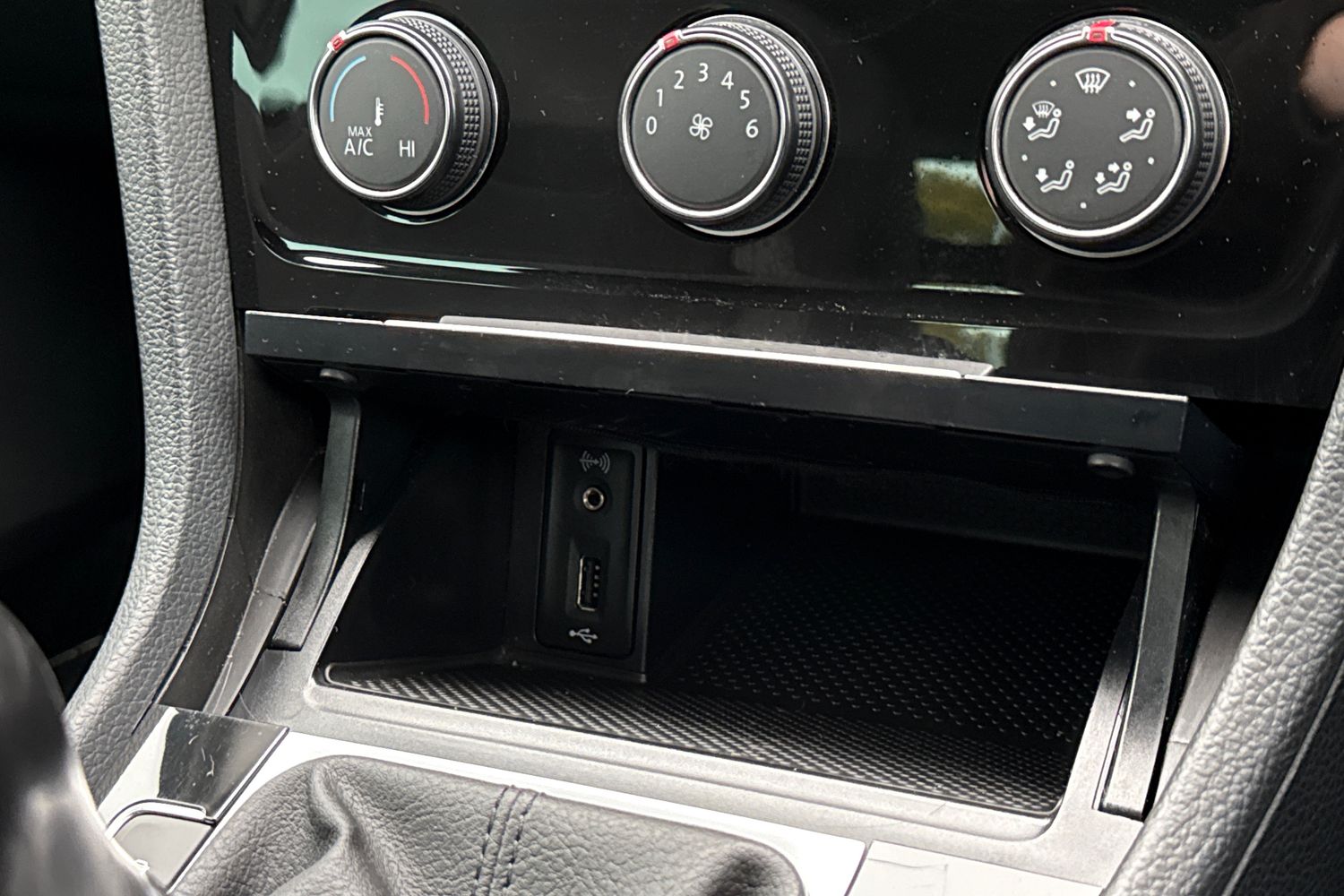 Used Volkswagen Golf 2017 for sale - 76502856: Photo 33