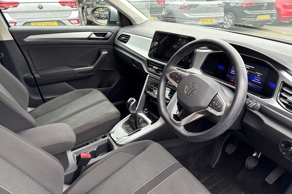 Used Volkswagen T-Roc 2023 for sale - 76274760: Photo 14
