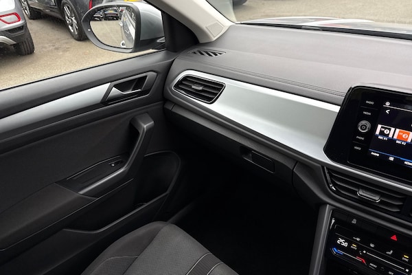 Used Volkswagen T-Roc 2023 for sale - 76274760: Photo 19