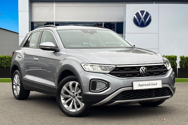 Used Volkswagen T-Roc 2023 for sale - 76274760: Photo 1