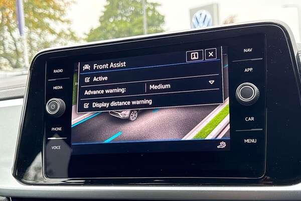 Used Volkswagen T-Roc 2023 for sale - 76274760: Photo 31